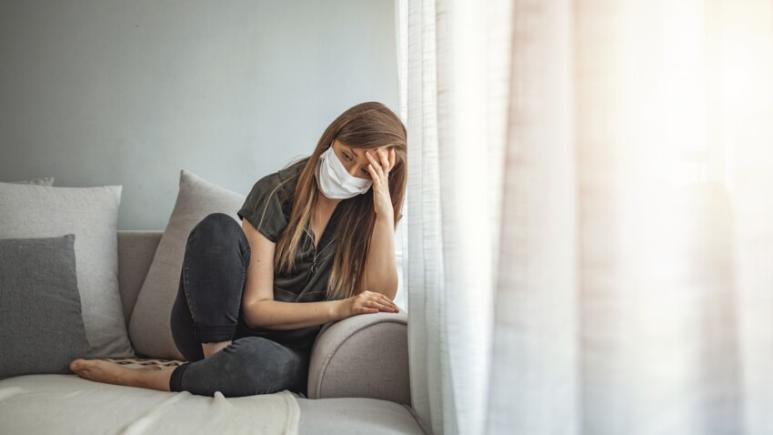 Un studiu american a găsit patru factori care ar favoriza riscul de a avea un Covid lung