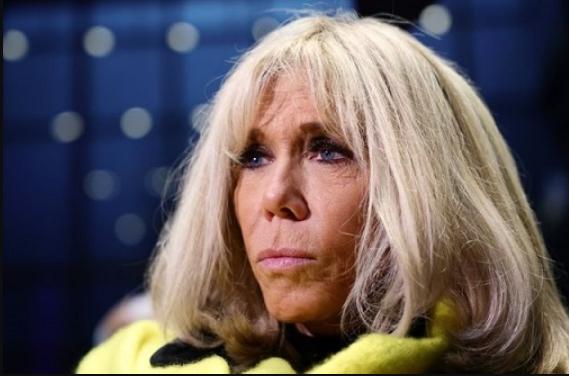 Prima doamnă a Franței, Brigitte Macron dă în judecată două femei care au răspândit un zvon revoltător. Vin și cu dovezi