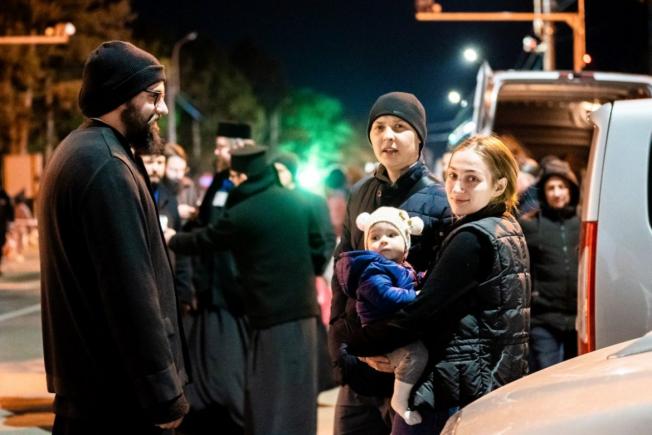 Arhiepiscopia Sucevei și Rădăuților oferă 15 tone de ajutoare pentru refugiați