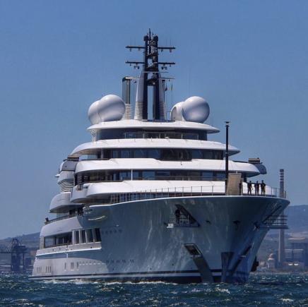 Oficialii americani spun că superyachtul Scheherazade ar putea fi al lui Vladimir Putin