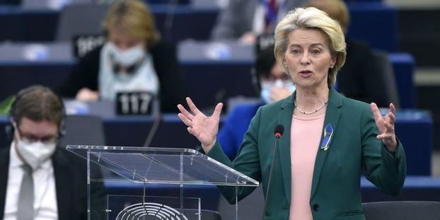 UE amenință Ungaria că va fi lipsită de fondurile europene: "Vrea să pedepsească alegătorii maghiari" răspunde Ungaria