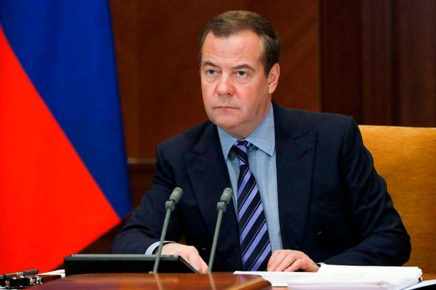 Medvedev denunță sancțiunile „nebunești” împotriva Rusiei: "ne impun sancțiuni dar ne cer să asigurăm aprovizionarea cu alimente. Nu suntem proști"