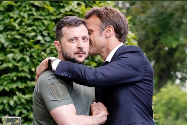 Emmanuel Macron: Trebuie să ajutăm Ucraina să reziste într-un război care va dura”
