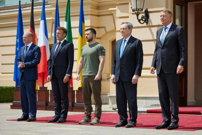 Franța, Germania, Italia și România au convenit asupra statutului de candidat „imediat” al Ucrainei la aderarea la UE