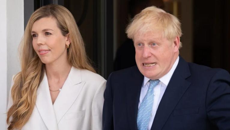 Dupa demisie, Boris Johnson se pregătește de nuntă în reședința de la țară a prim-miniștrilor britanici