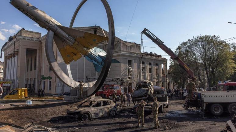 Ambasada SUA la Kiev îndeamnă cetățenii americani să părăsească urgent țara