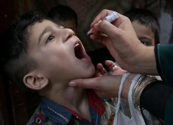 Sute de oameni pot fi infectați cu virusul poliomielitei spune departamentul de Sănătate din New York