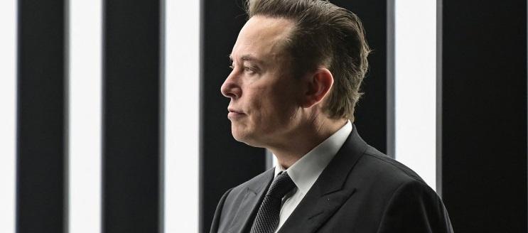 Elon Musk spune că va cumpăra Manchester United... apoi declară ca a fost o gluma