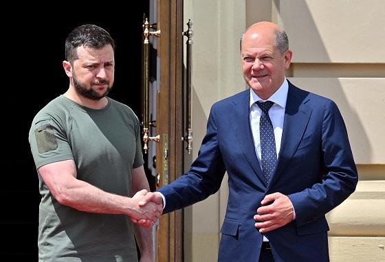 Elveția a interzis Germaniei să trimită material de război elvețian în Ucraina