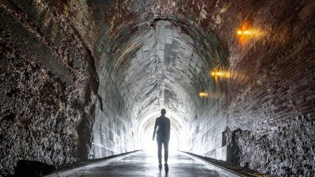 Misteriosul tunel secret de sub Cascada Niagara, deschis publicului la mai bine de un secol de la construcție