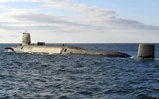 Submarinul nuclear al Royal Navy a fost forțat să abandoneze misiunea după ce a luat foc
