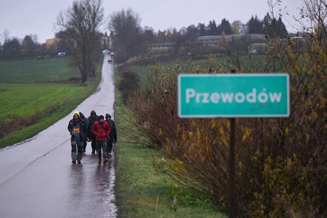 Reporterul Associated Press care a scris că racheta căzută în Polonia este rusească a fost concediat