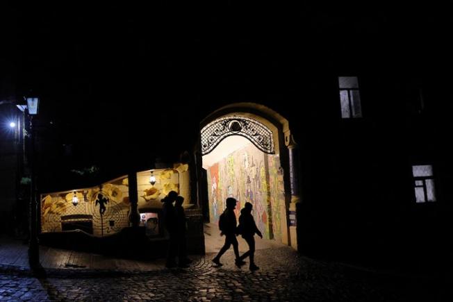 Rețeaua electrică a Ucrainei a fost distrusă la scară „colosală” după atacurile rusești