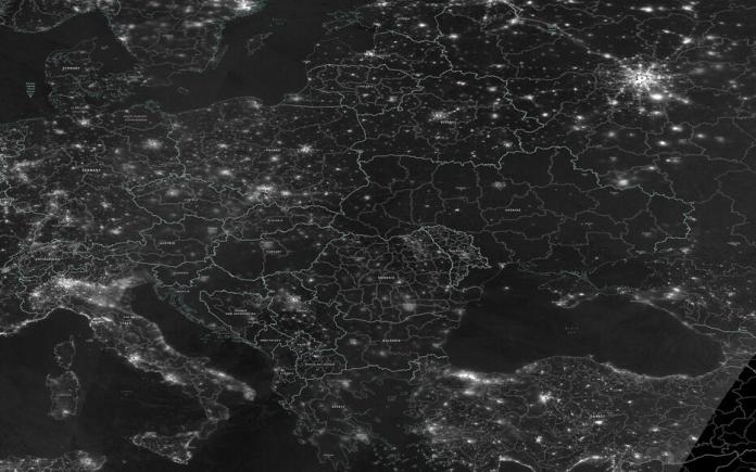 Ucraina fără electricitate: o fotografie NASA făcută din spațiu arată țara cufundată în întuneric