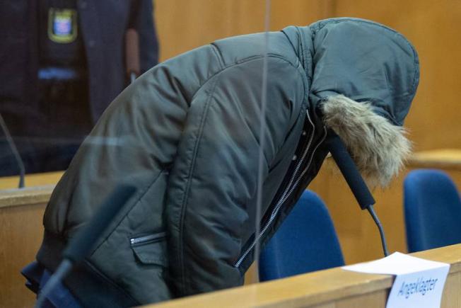 Mărturia unui medic sirian în timpul procesului din Germania: un doctor tortura prizonierii, altul îi trata
