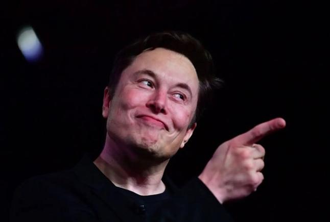 Elon Musk ironizează greva de la New York Times  după ce a numit ziarul „firmă de lobby pentru extrema stângă”.