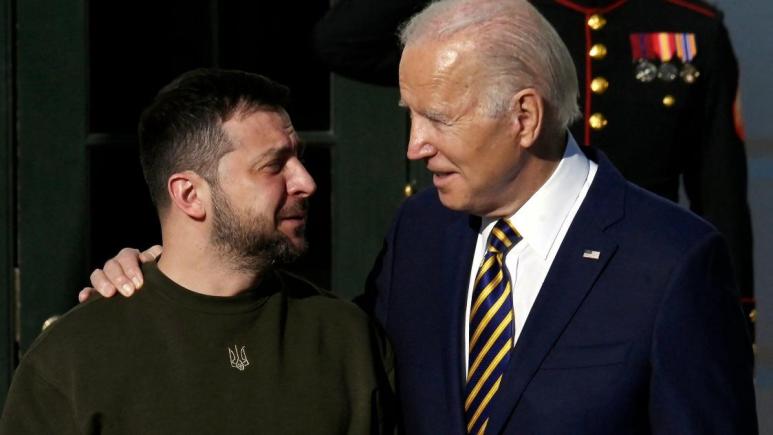 Biden către Zelensky: „Vom fi împreună pe tot parcursul anului 2023”
