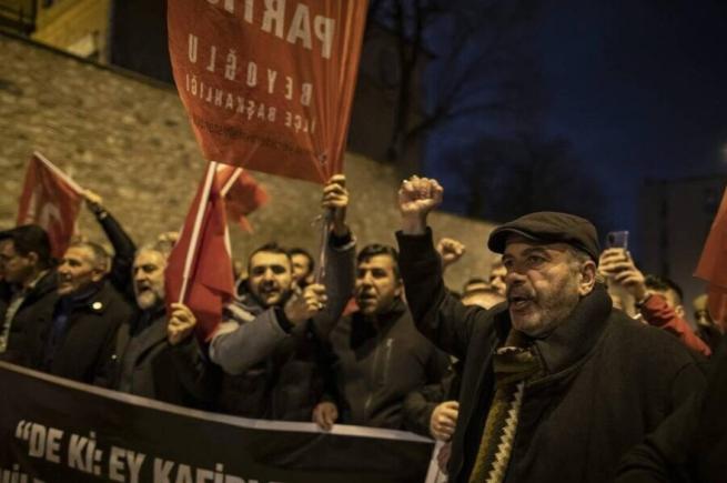 Kiev: „Coranele arse în Suedia sunt operațiuni de la Moscova împotriva intrării țării în NATO