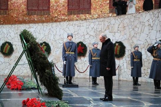Putin: Rusia este „din nou” amenințată de „tancurile germane”