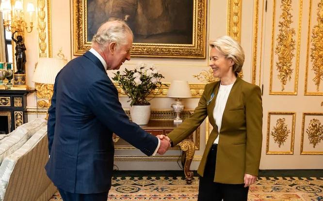 Ursula von der Leyen s-a întâlnit cu Regele Charles: "sprijin neclintit pentru Ucraina și lupta împotriva schimbărilor climatice globale"