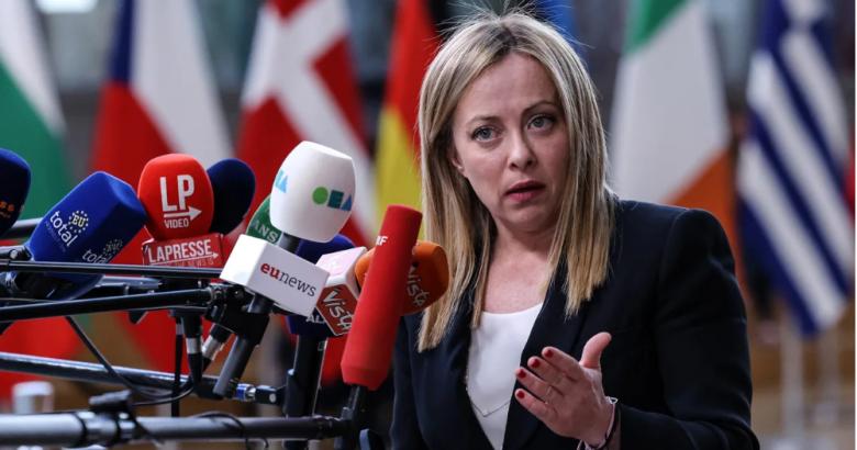 Guvernul italian vrea să amendeze persoanele care folosesc cuvinte în limba engleză 