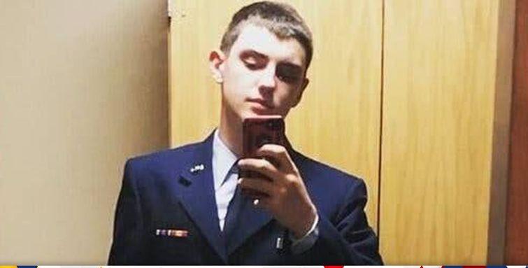 FBI l-a arestat pe Jack Teixeira, în vârstă de 21 de ani, suspectat că se află în spatele scurgerii de documente confidențiale