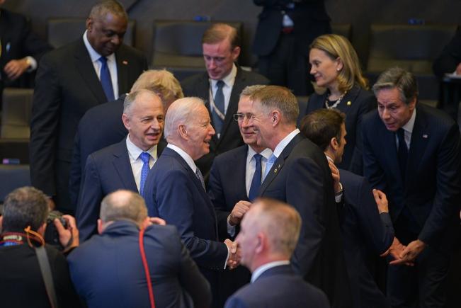NewYorkTimes: Invazia rusă a Ucrainei revoluționează strategia militară a NATO, 4.000 până la 5.000 de soldați vor fi stationați în fiecare țară