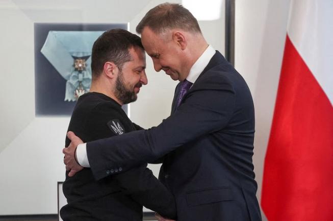 S-a ajuns la un acord ca cerealele ucrainene să tranziteze Polonia: va fi pus în funcțiune un sistem electronic de supraveghere a transportului cu sigilii cu urmărire prin GPS.