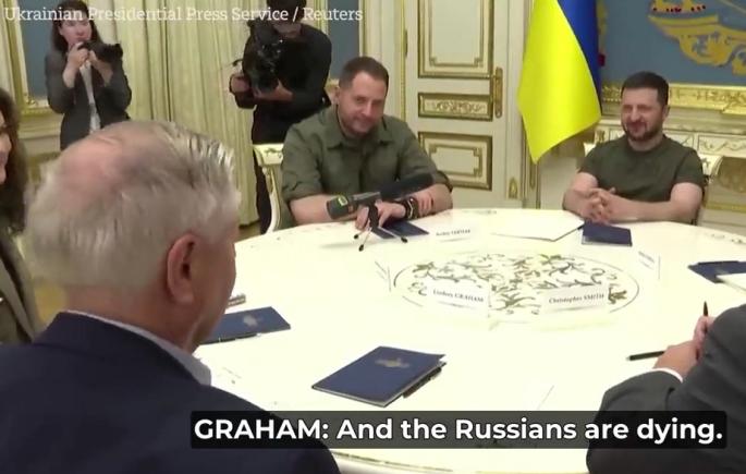 "Rușii mor... Sunt cei mai folositori bani pe care i-am cheltuit vreodată", îi spune un senator american lui Zelensky