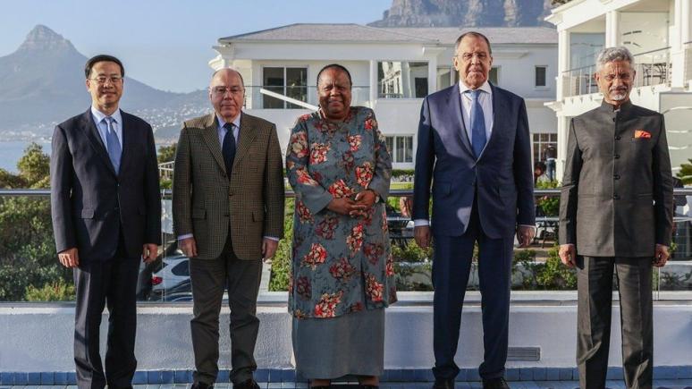 Vladimir Putin și „reechilibrarea” ordinii mondiale la summitul BRICS