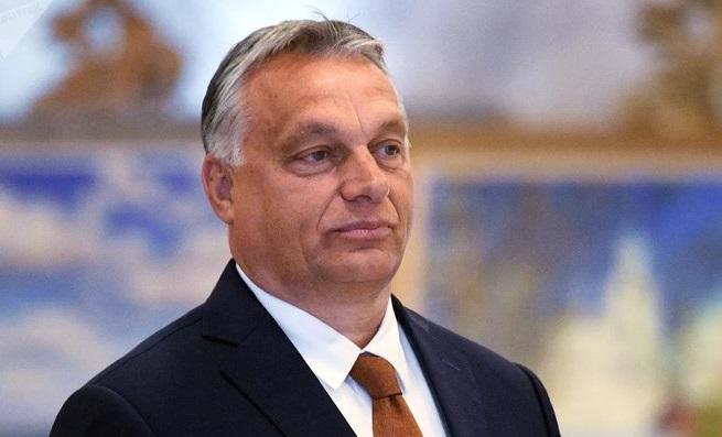 Trump este omul care salvează Occidentul, îi spune Viktor Orban lui Tucker Carlson