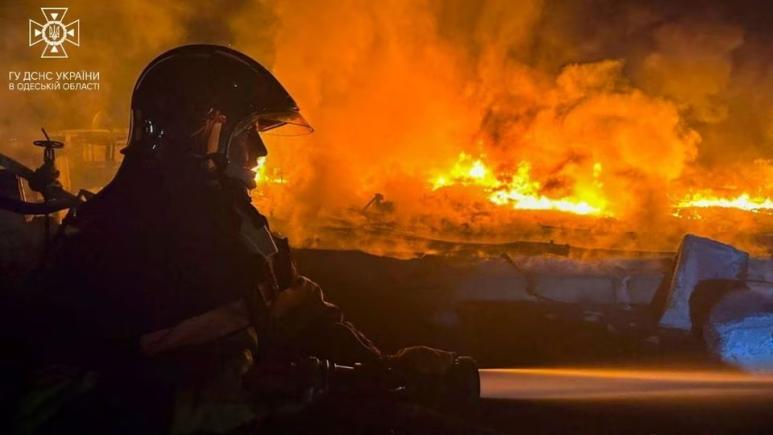 Rusia a atacat cu drone porturile industriale de pe Dunăre, lângă România