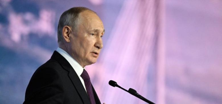 Putin: trimiterea de tancuri sovietice în Ungaria și Cehoslovacia a fost o greșeală
