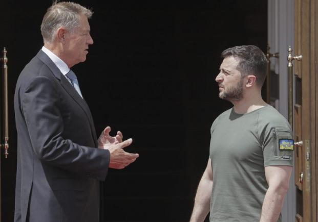 Ucraina este deschisă la concesii privind drepturile minorităților și va începe discuții cu Ungaria și România