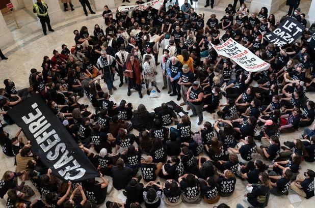 Statele Unite: Protestatarii pro-Palestina au ocupat Capitoliul și au cerut încetarea focului în Gaza