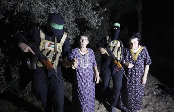 Încă 2 ostatici au fost eliberați de Hamas, două femei în vârsta. Soții lor sunt încă deținuți în Fâșia Gaza