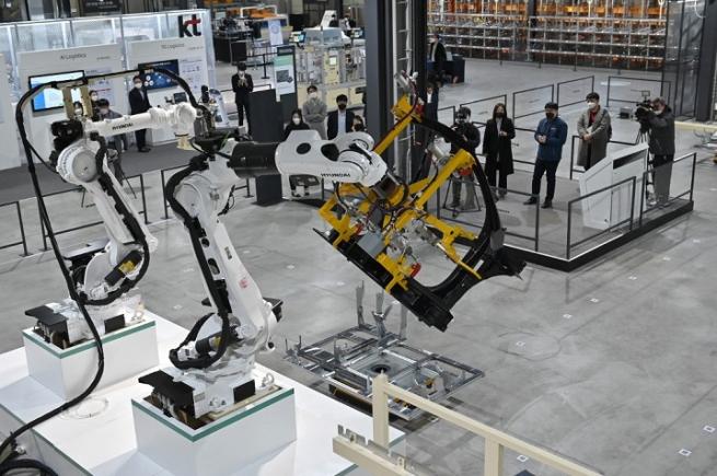 Un angajat sud-coreean a fost ucis de un robot care l-a confundat cu o cutie de conserve