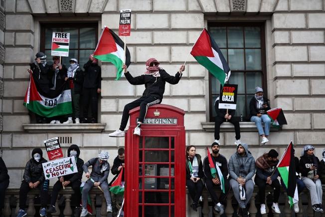 De ce demonstrațiile pro-Palestina sunt mai mari la Londra decât în ​​alte părți ale Europei? 