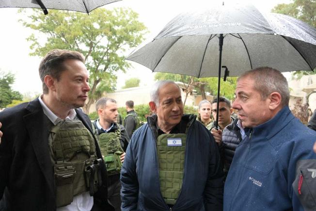 Elon Musk și premierul israelian Netanyahu vizitează Kfar Azzaa - locul atacului din 7 octombrie