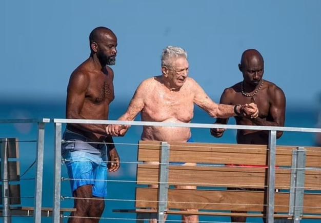 George Soros, 93 de ani, a petrecut Crăciunul în Barbados împreună cu ajutoarele sale