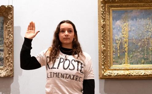 Un tablou de Claude Monet stropit cu supă de ecologiști are nevoie de restaurare