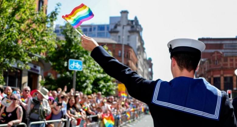 Lansări de rachete ratate, avarii, lipsă de personal: prestigioasa Royal Navy ia apă