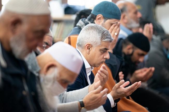 Londra: Un deputat conservator a fost exclus din grupul său pentru că l-a acuzat pe primar că este controlat de islamiști