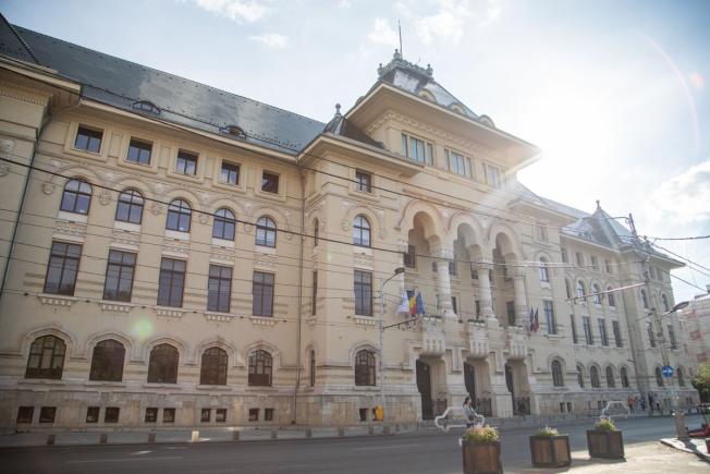 Sondaj electoral pentru București. Evoluții interesante în cazul retragerii din cursă a unor candidați. Piedone, prăbușit pe locul 4