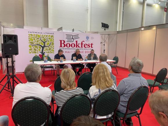 Cartea „Bastonul din ranița mea era din… naftalină”, publicată de Mihai Baron la Bookfest: "O invitație pentru fiecare să-și reviziteze viața și să și-o scrie. Povestea fiecăruia este importantă!"