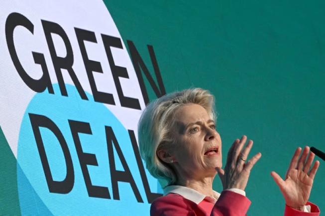 Prima țintă post-electorală a europarlamentarilor de dreapta: răsturnarea interdicției privind mașinile electrice Green Deal