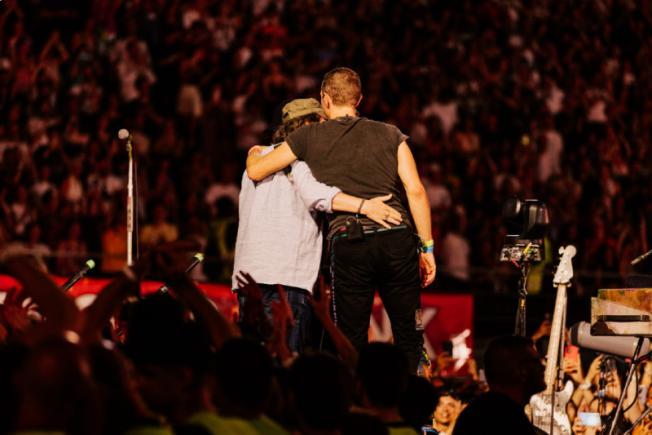 Cine a fost ”Babasha” al italienilor, invitat de Coldplay, anul trecut, să cânte pe San Siro