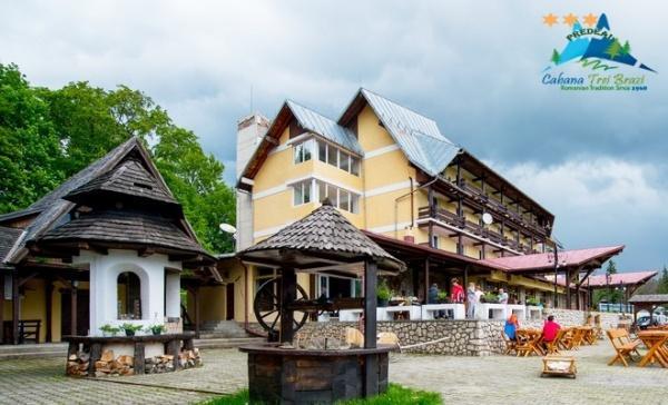 Fabuloasa Românie. Traseu de vară: Predeal - Cabana Trei Brazi - Cotul Donului Fabuloasa Românie. Traseu de vară: Predeal - Cabana Trei Brazi - Cotul Donului