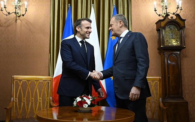 Donald Tusk după întâlnirea cu Emmanuel Macron: Alegătorii vor alege președinții, nu Putin