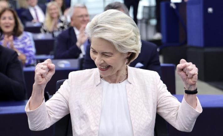 Salariul Ursulei von der Leyen va crește cu peste 2.700 de euro pe lună: este a șaptea mărire de salariu în 3 ani